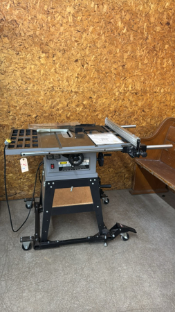 Trade Master Tilting Arbor Table Saw