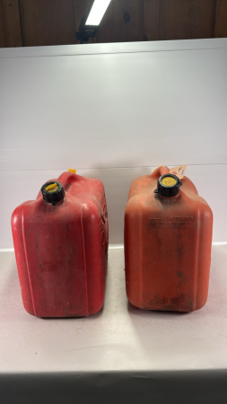 (2) 20L Jerry Cans