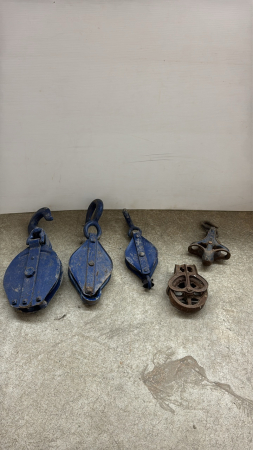 Quantity of Metal Pulleys