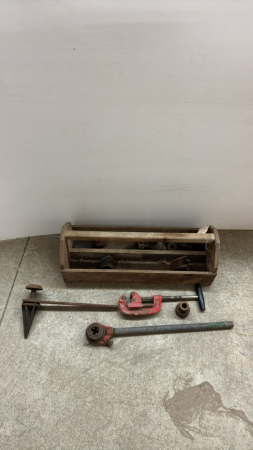 Manual Pipe Threading Tools