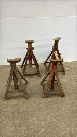 (4) Rusty Axle Stands
