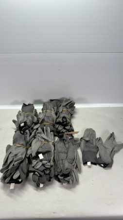 Approx. 35 Pair of Extra Small Work Gloves