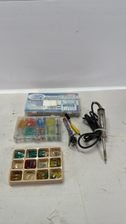Assortment of Automotive Fuses & 2 Test Lights