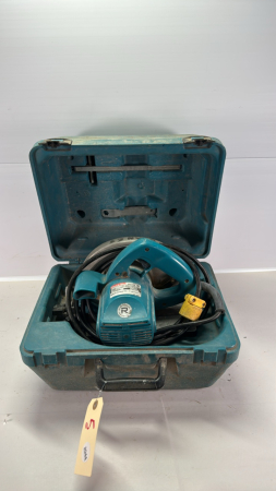 Makita Electric Circular Saw w/Case