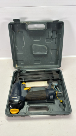 Mastercraft Air Nailer w/Case