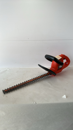 BLACK & DECKER ELECTRIC HEDGE TRIMMER