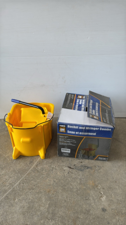 POWER FIST MOP BUCKET - NEW IN BOX