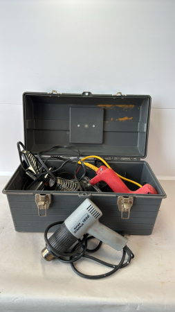 19IN PLASTIC TOOL BOX W/CONTENTS