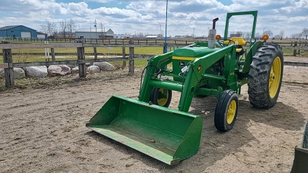 John Deere 2130 Diesel Tractor w/Loader