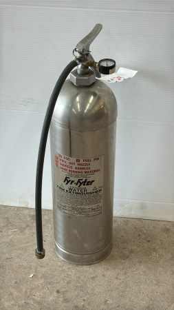 FYR-FYTER 2.5 GALLON WATER EXTINGUISHER