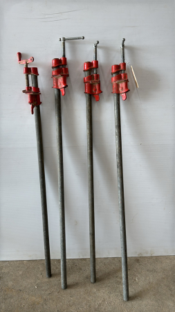 (4) 3/4IN PIPE CLAMPS