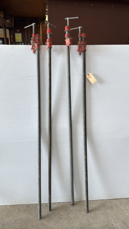 (4) 3/4IN PIPE CLAMPS