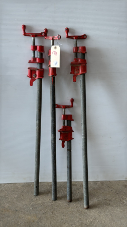 (4) 3/4IN PIPE CLAMPS