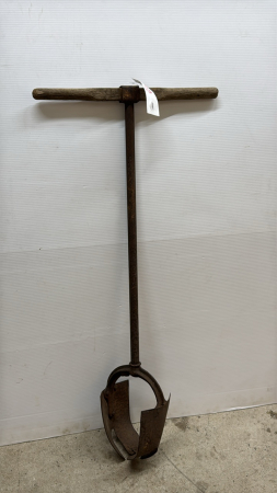 MANUAL POST HOLE DIGGER