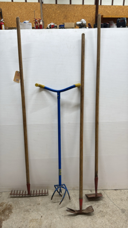 GARDEN TOOL LOT