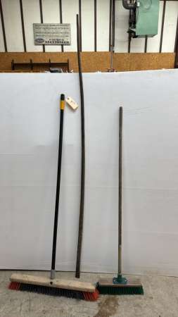 24IN PUSH BROOM, 11IN BROOM & 77IN PRY BAR