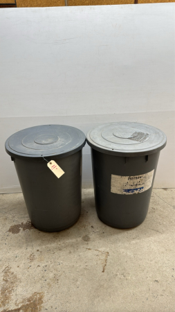 PAIR OF PLASTIC GARBAGE PAILS WITH LIDS