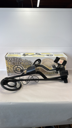 DISCOVERY 2200 METAL DETECTOR