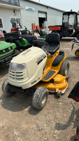 CUB CADET LT1050 HYDRO RIDING MOWER (SEE NOTE)