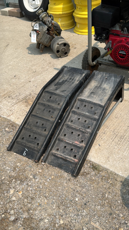 PAIR OF CAR RAMPS