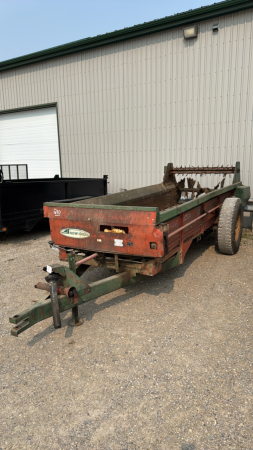 NEW IDEA 214 SINGLE AXLE MANURE SPREADER