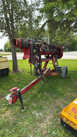 NUHN 8IN MANURE PUMP ON TRANSPORT