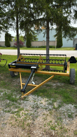 BAUMAN 5710 8FT PTO HAY TEDDER