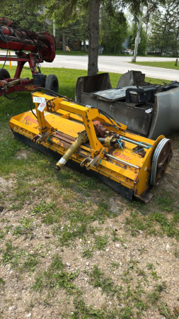 BANDIT B2250 7FT 3PTH PTO FLAIL MOWER WITH HYD. SIDE SHIFT