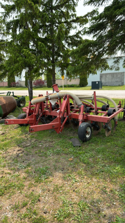 NUHN 10-SHANK MANURE INJECTION UNIT