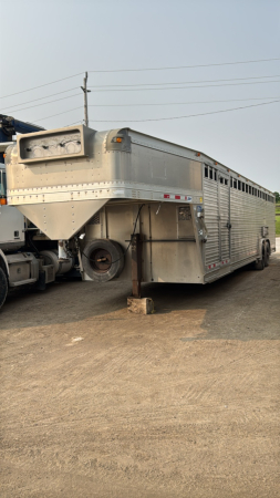 2007 EBY 30FT ALUMINUM GOOSENECK LIVESTOCK TRAILER