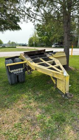 SINGLE AXLE JOE DOG WITH PINTLE HITCH