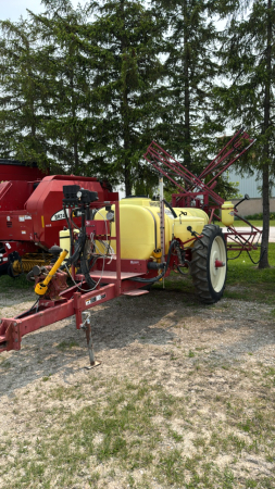 HARDI NAVIGATOR 550GAL SPRAYER WITH 50FT BOOM