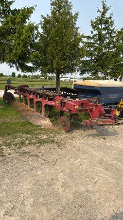 SALFORD 6005 5-FURROW SEMI MOUNT PLOW