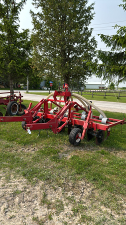 NUHN 9-SHANK MANURE INJECTION UNIT