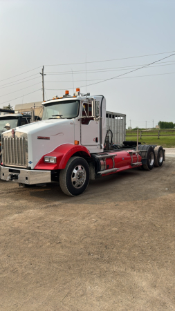 2015 KENWORTH T800 CNG TRUCK