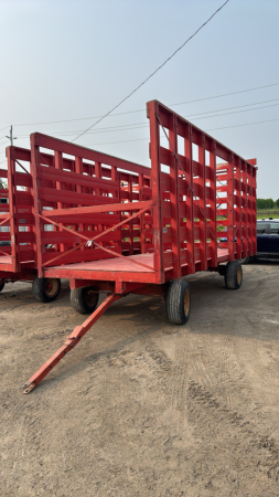 MARTIN 8FT X 20FT BALE THROWER WAGON