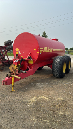 NUHN 3600 GALLON LIQUID MANURE SPREADER