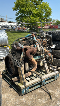 INTERNATIONAL DT466 DIESEL ENGINE