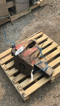 CHAS. PARKER CO. HEAVY DUTY 12IN VISE