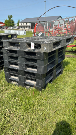 LOT OF 7 POLY SKIDS