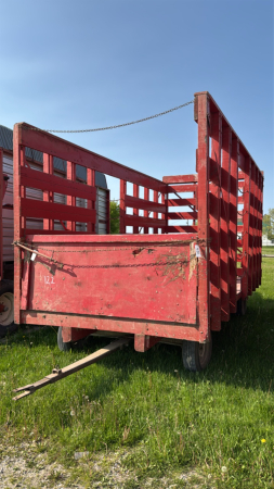 MK MARTIN 18FT X 8FT BALE THROWER WAGON