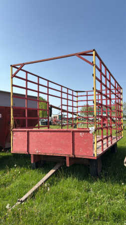 18FT X 8FT BALE THROWER WAGON