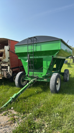 GERBER 270 GRAVITY WAGON WITH MARKET POLY AUGER