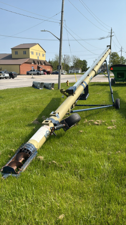 HARVEST INTERNATIONAL T1042 PTO AUGER