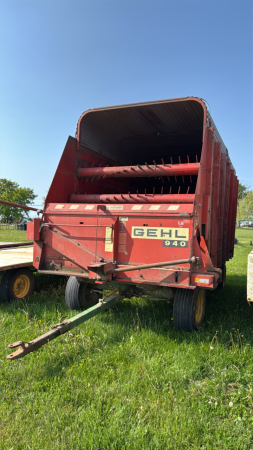 GEHL 940 FORAGE WAGON