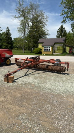 TURNCO 12FT SPROCKET PACKER WITH HYDRAULIC TRANSPORT