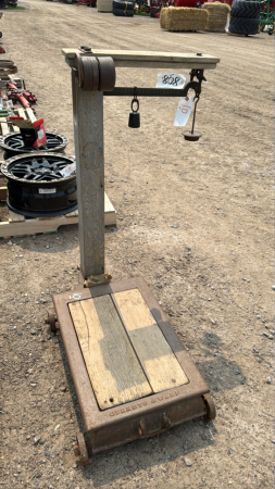 ANTIQUE PLATFORM SCALE WITH WEIGHTS