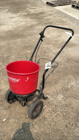 EARTHWAY FERTILIZER SPREADER