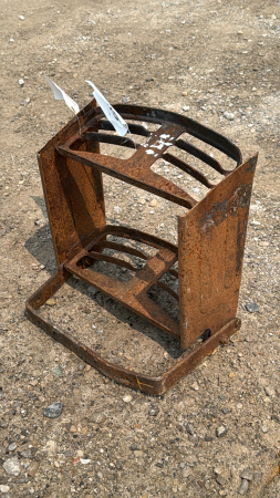 STEP FOR JOHN DEERE TRACTOR