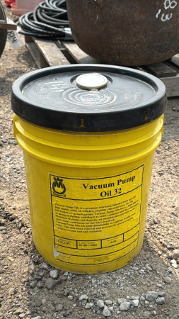 PART PAIL OF VACUUM PUMP OIL